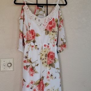 Twenty six juniors dress off should sleeve 3/4